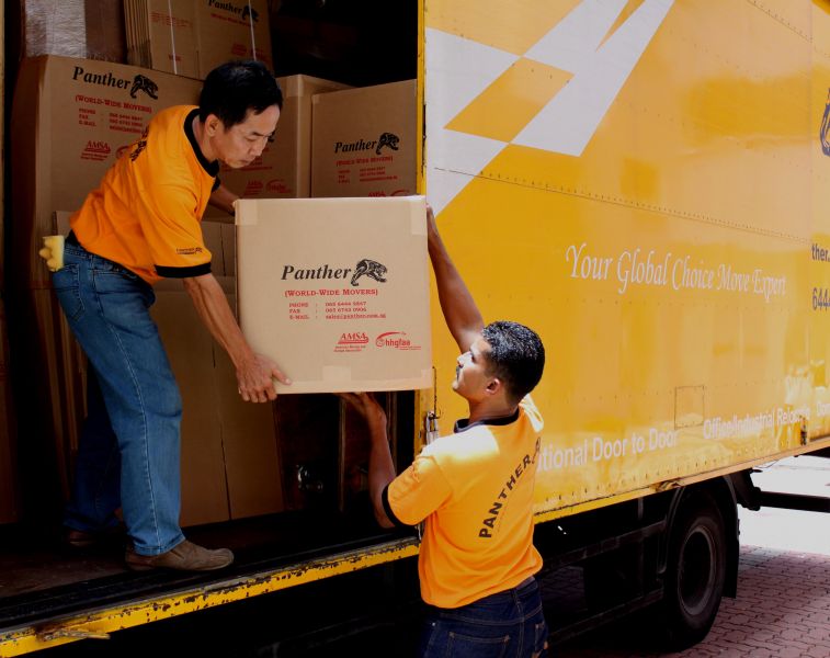 International moving company International moving company