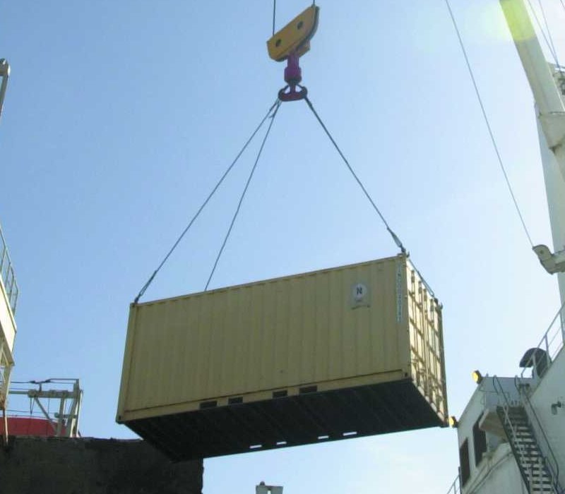 International shipping of seafreight containers International shipping of seafreight containers